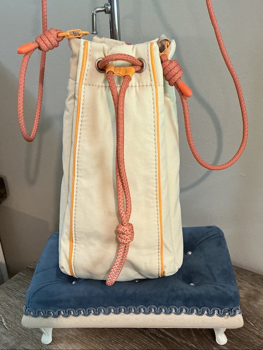 Ulanzi Cream Orange Crossbody Drawstring Camera Bag EUC 5.5 x 9.5 x 3.5